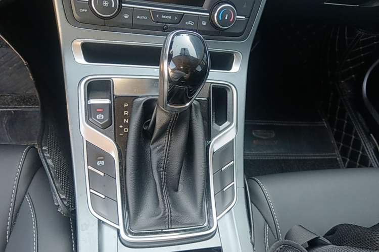 Used Geely Auto Emgrand 2021 UP 1.5L CVT Luxury Model Gear Lever