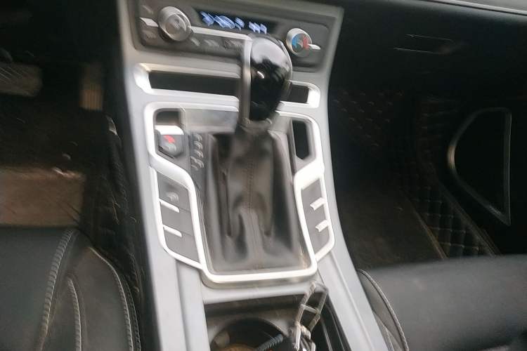 Used Geely Auto Emgrand 2021 UP 1.5L CVT Advanced Edition Gear Lever