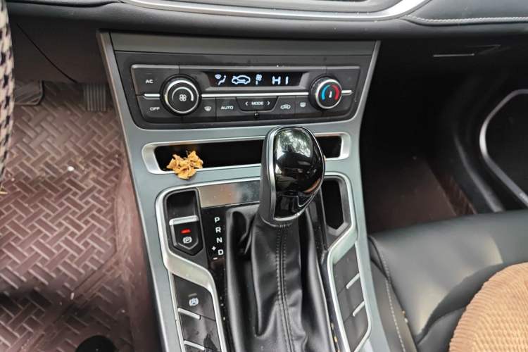 Used Geely Auto Emgrand 2021 UP 1.5L CVT Luxury Model Gear Lever