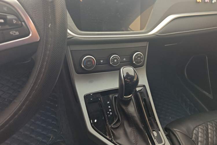 Used Geely Auto Emgrand 2021 UP 1.5L CVT Comfort Model Gear Lever