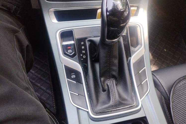 Used Geely Auto Emgrand 2021 UP 1.5L CVT Luxury Model Gear Lever