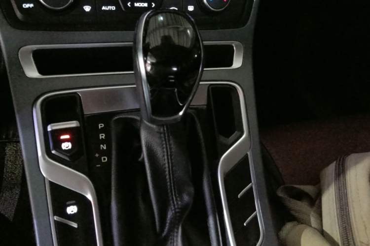 Used Geely Auto Emgrand 2021 UP 1.5L CVT Advanced Edition Gear Lever
