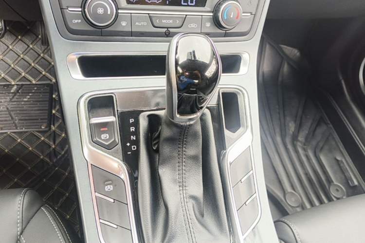 Used Geely Auto Emgrand 2021 UP 1.5L CVT Luxury Model Gear Lever