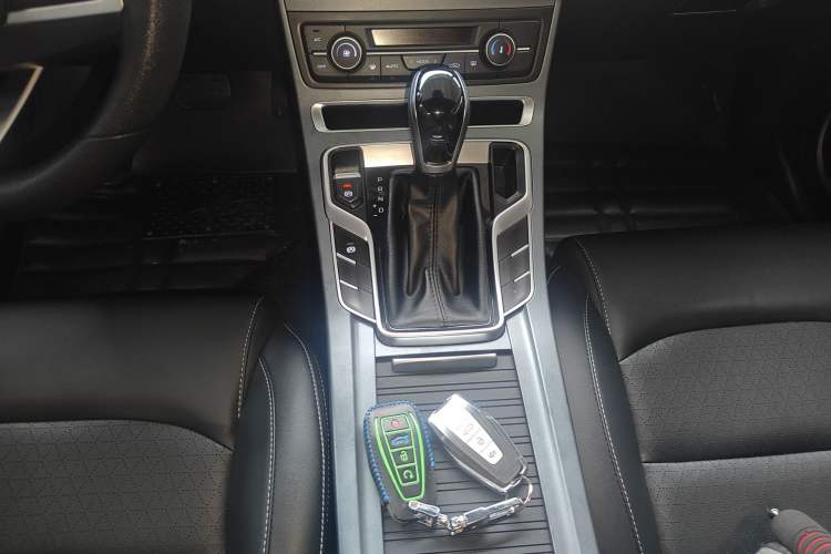 Used Geely Auto Emgrand 2021 UP 1.5L CVT Luxury Model Gear Lever