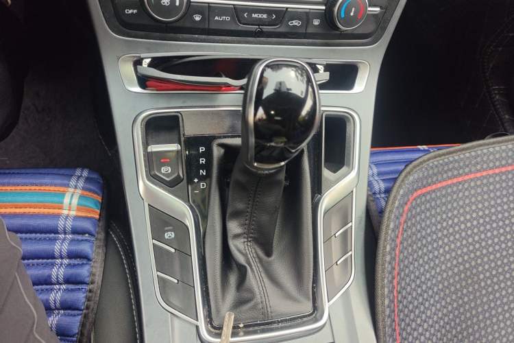 Used Geely Auto Emgrand 2021 UP 1.5L CVT Luxury Model Gear Lever