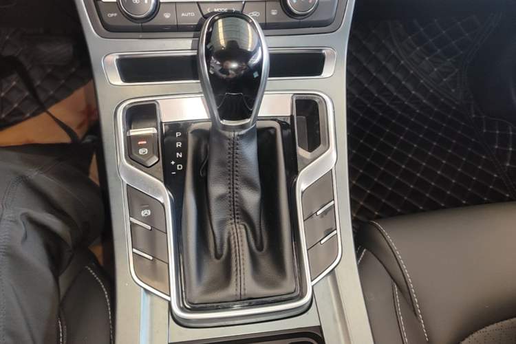 Used Geely Auto Emgrand 2021 UP 1.5L CVT Luxury Model Gear Lever