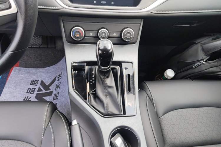 Used Geely Auto Emgrand 2021 UP 1.5L CVT Comfort Model Gear Lever