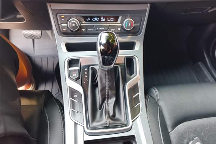 Used Geely Auto Emgrand 2021 UP 1.5L CVT Luxury Model Gear Lever