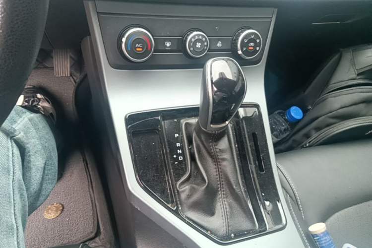 Used Geely Auto Emgrand 2021 UP 1.5L CVT Comfort Model Gear Lever