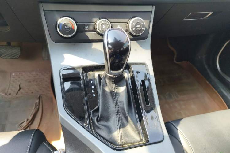 Used Geely Auto Emgrand 2021 UP 1.5L CVT Comfort Model Gear Lever