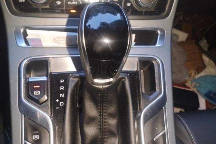 Used Geely Auto Emgrand 2021 UP 1.5L CVT Luxury Model Gear Lever