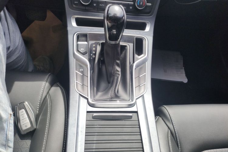 Used Geely Auto Emgrand 2021 UP 1.5L CVT Luxury Model Gear Lever
