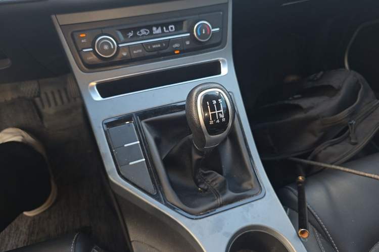Used Geely Auto Emgrand 2021 UP 1.5L Manual Luxury Model Gear Lever