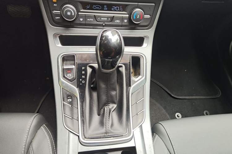 Used Geely Auto Emgrand 2021 UP 1.5L CVT Luxury Model Gear Lever
