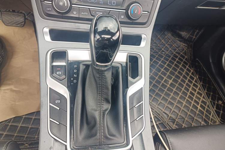 Used Geely Auto Emgrand 2021 UP 1.5L CVT Luxury Model Gear Lever