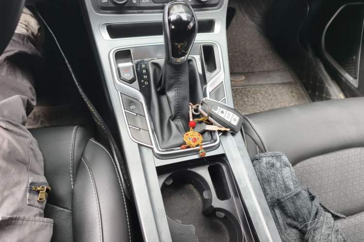 Used Geely Auto Emgrand 2021 UP 1.5L CVT Advanced Edition Gear Lever