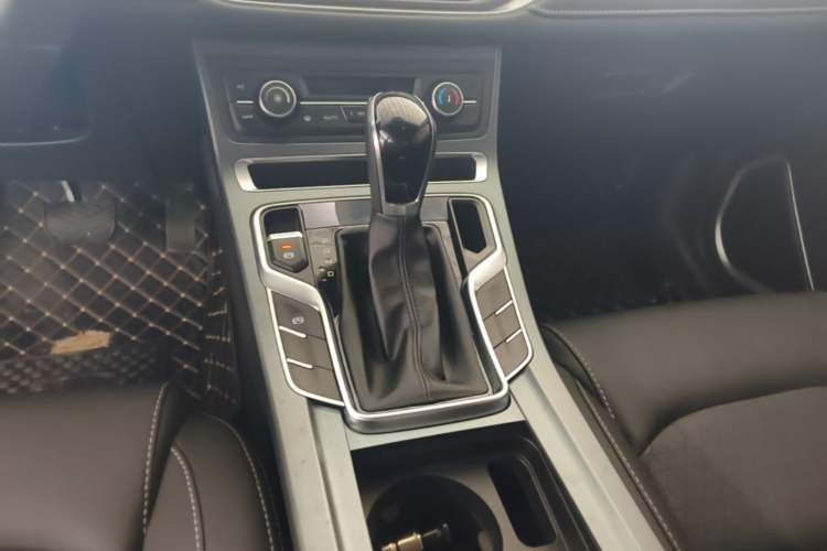 Used Geely Auto Emgrand 2021 UP 1.5L CVT Advanced Edition Gear Lever