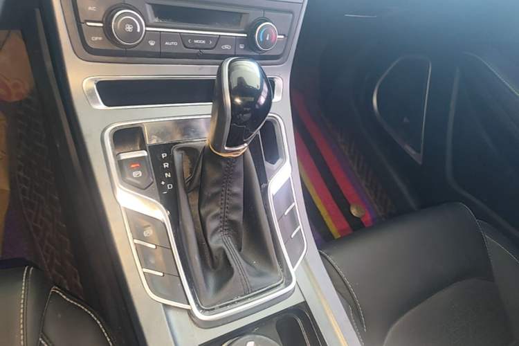 Used Geely Auto Emgrand 2021 UP 1.5L CVT Luxury Model Gear Lever