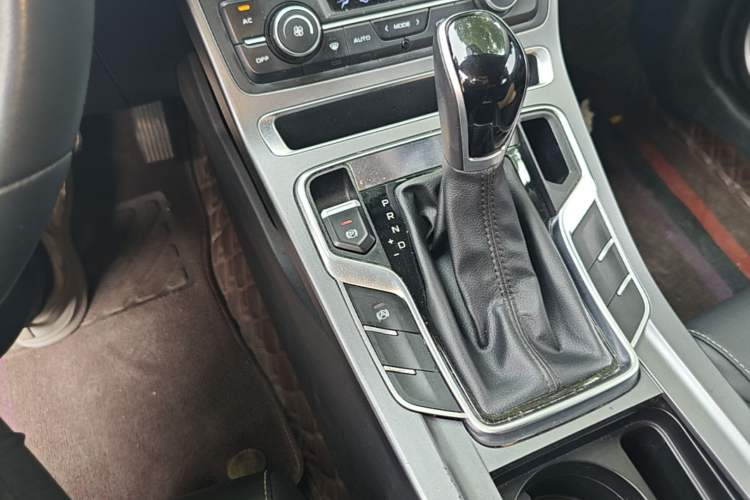 Used Geely Auto Emgrand 2021 UP 1.5L CVT Advanced Edition Gear Lever