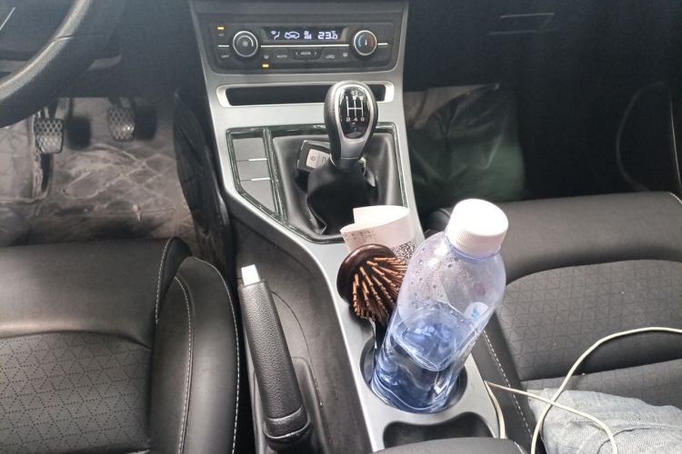 Used Geely Auto Emgrand 2021 UP 1.5L Manual Luxury Model Gear Lever