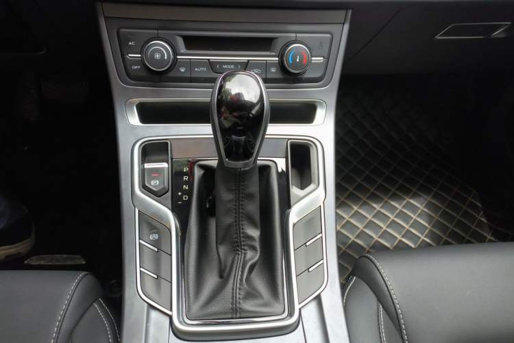 Used Geely Auto Emgrand 2021 UP 1.5L CVT Luxury Model Gear Lever