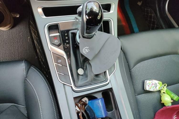 Used Geely Auto Emgrand 2021 UP 1.5L CVT Luxury Model Gear Lever