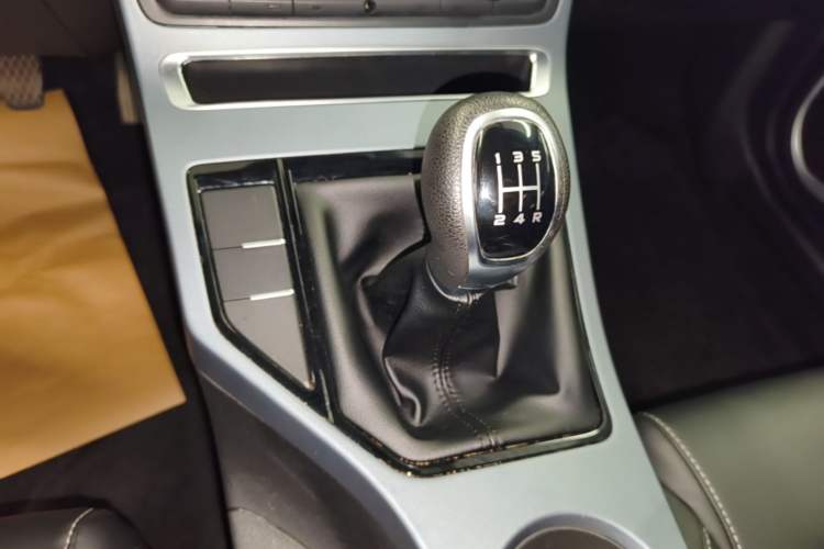 Used Geely Auto Emgrand 2021 UP 1.5L Manual Luxury Model Gear Lever