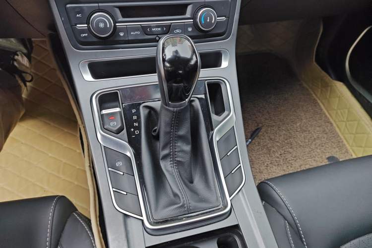 Used Geely Auto Emgrand 2021 UP 1.5L CVT Advanced Edition Gear Lever
