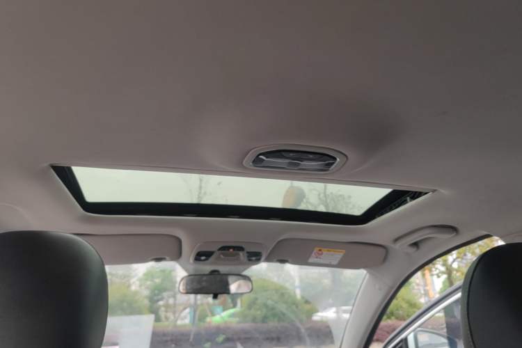 Used Geely Auto Emgrand 2021 UP 1.5L Manual Luxury Model Headliner