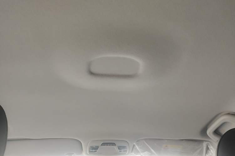 Used Geely Auto Emgrand 2021 UP 1.5L Manual Comfort Model Headliner