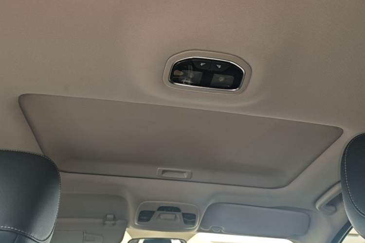 Used Geely Auto Emgrand 2021 UP 1.5L CVT Luxury Model Headliner