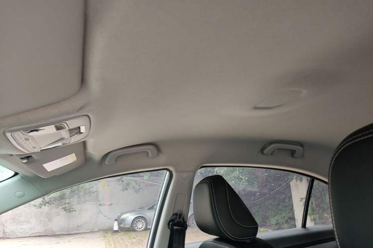 Used Geely Auto Emgrand 2021 UP 1.5L Manual Comfort Model Headliner