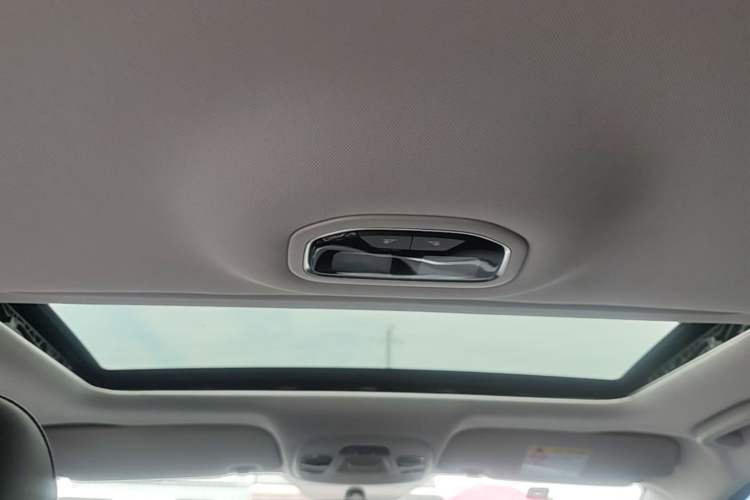 Used Geely Auto Emgrand 2021 UP 1.5L Manual Luxury Model Headliner