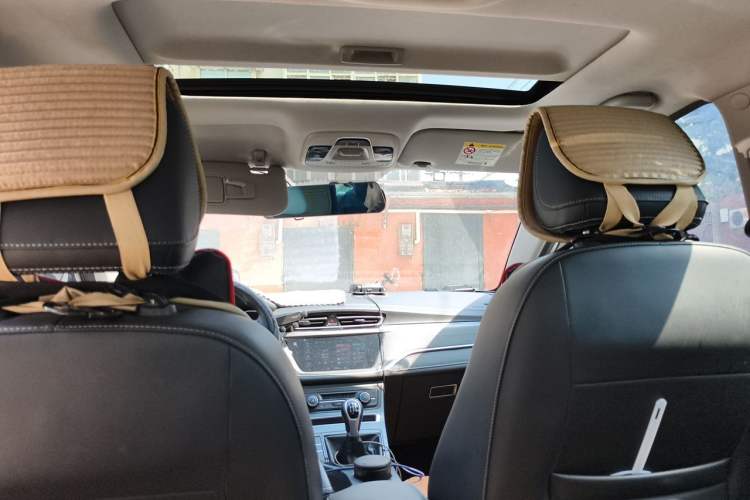 Used Geely Auto Emgrand 2021 UP 1.5L Manual Luxury Model Headliner