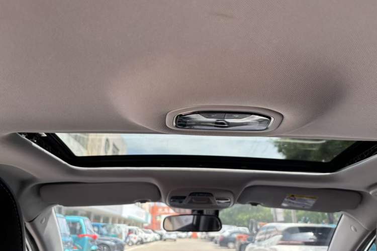 Used Geely Auto Emgrand 2021 UP 1.5L Manual Luxury Model Headliner
