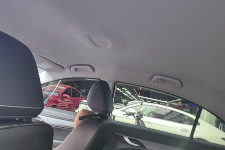 Used Geely Auto Emgrand 2021 UP 1.5L CVT Comfort Model Headliner
