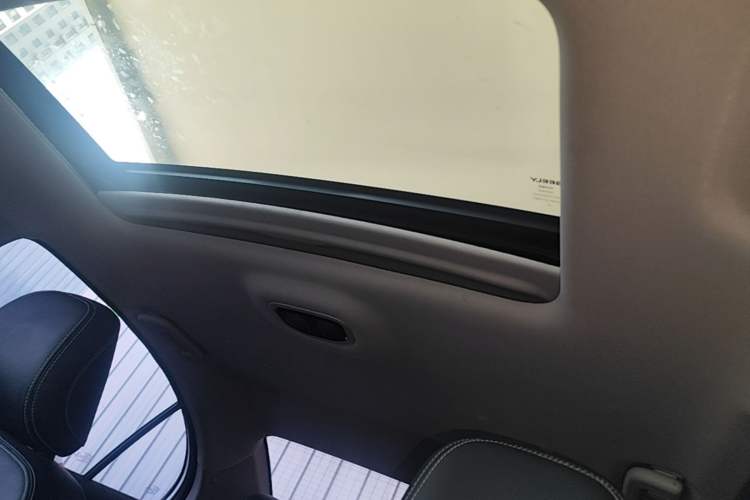 Used Geely Auto Emgrand 2021 UP 1.5L CVT Luxury Model Headliner