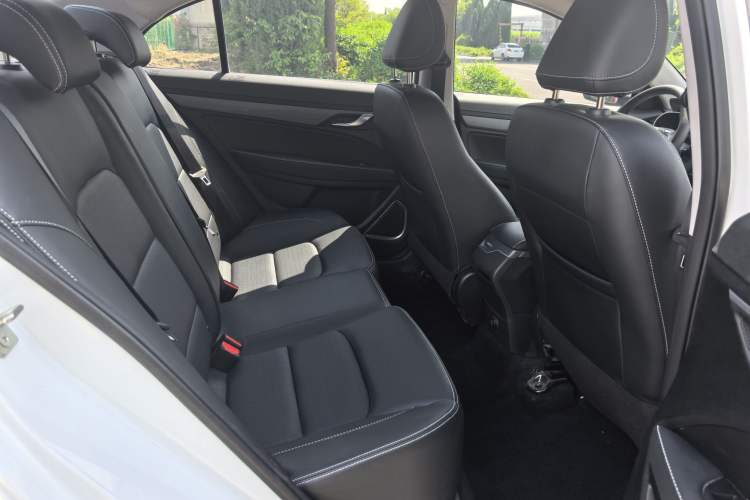 Used Geely Auto Emgrand 2021 UP 1.5L Manual Comfort Model Interior 1