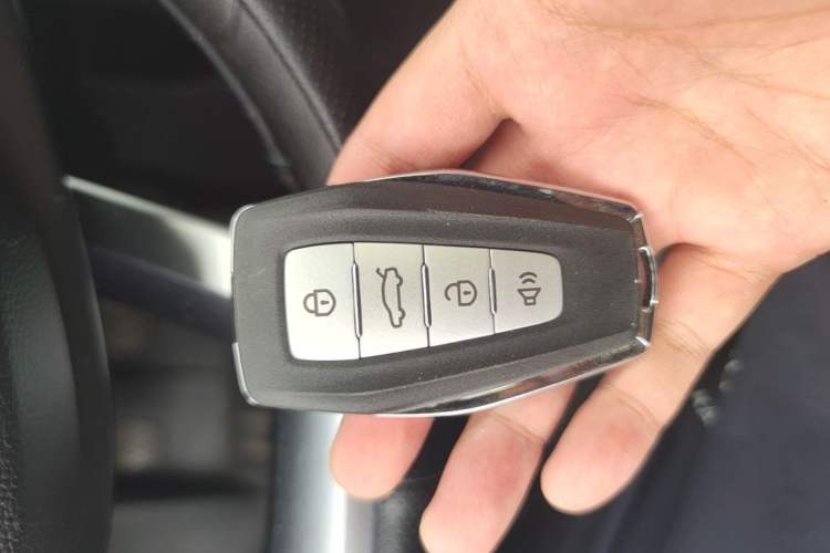 Used Geely Auto Emgrand 2021 UP 1.5L Manual Luxury Model Interior 1