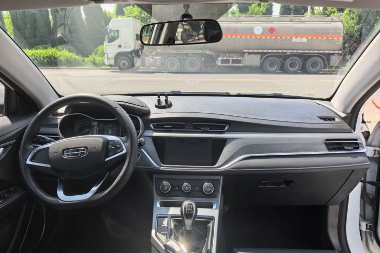 Used Geely Auto Emgrand 2021 UP 1.5L Manual Comfort Model Interior 2