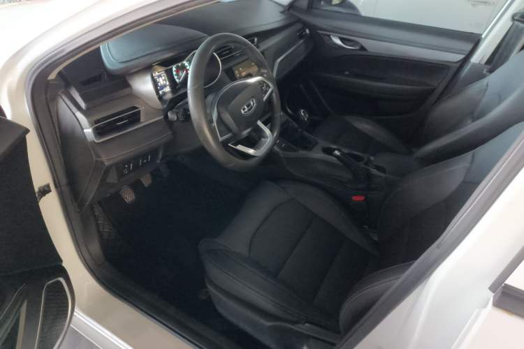 Used Geely Auto Emgrand 2021 UP 1.5L Manual Comfort Model Interior 2