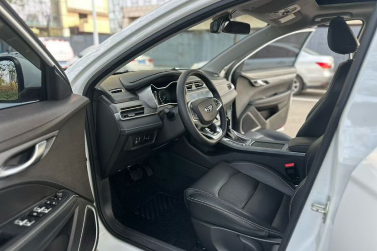 Used Geely Auto Emgrand 2021 UP 1.5L CVT Luxury Model Interior 2