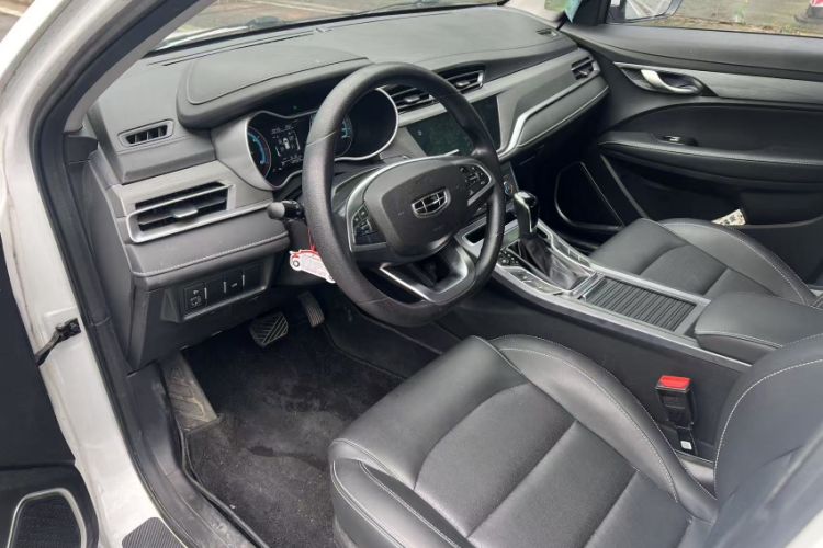 Used Geely Auto Emgrand 2021 UP 1.5L CVT Luxury Model Interior 2