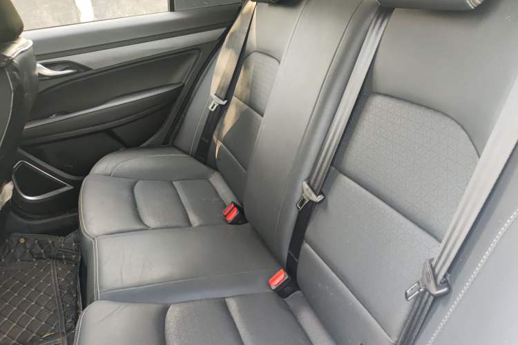 Used Geely Auto Emgrand 2021 UP 1.5L CVT Comfort Model Interior 4