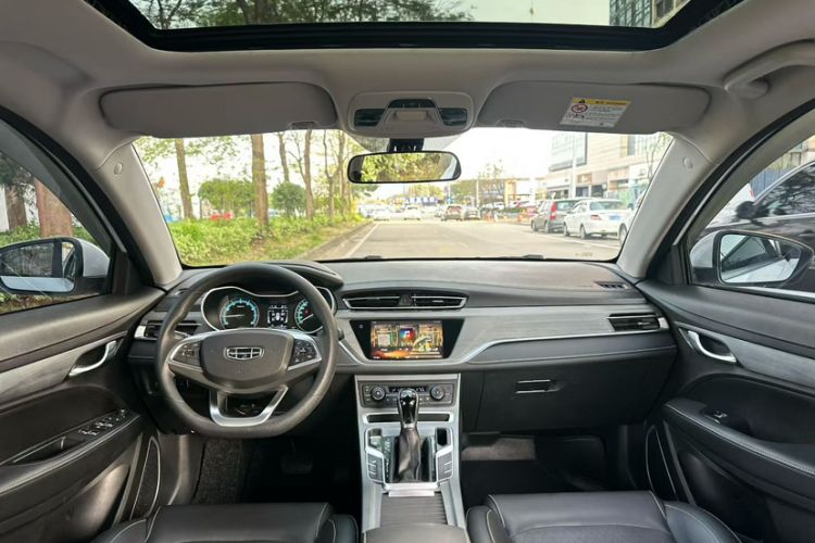 Used Geely Auto Emgrand 2021 UP 1.5L CVT Luxury Model Interior 4
