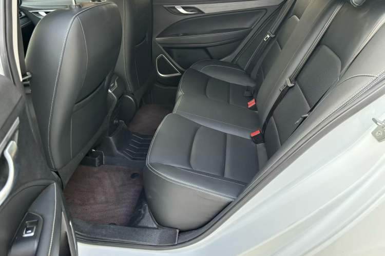 Used Geely Auto Emgrand 2021 UP 1.5L CVT Comfort Model Interior 4