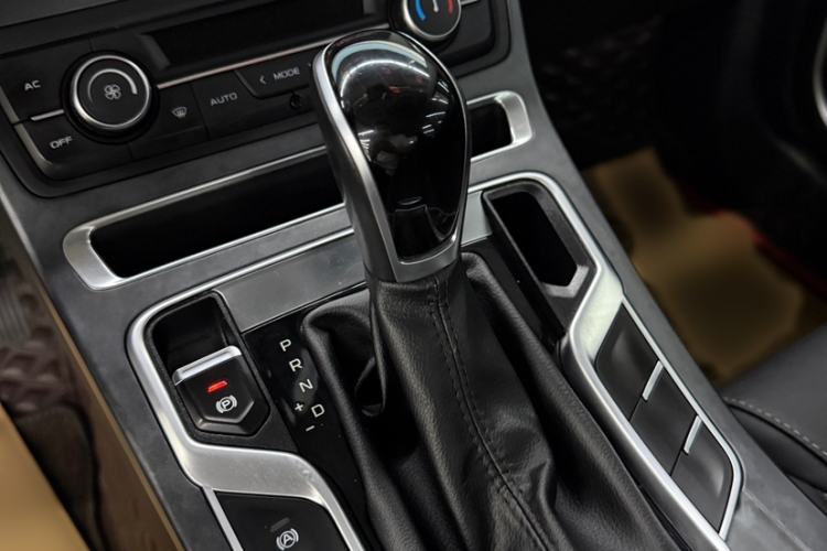 Used Geely Auto Emgrand 2021 UP 1.5L CVT Luxury Model Interior 4