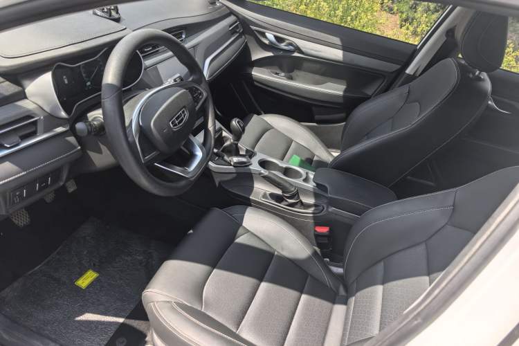 Used Geely Auto Emgrand 2021 UP 1.5L Manual Comfort Model Interior 5