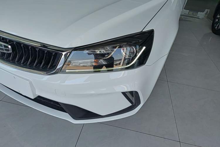 Used Geely Auto Emgrand 2021 UP 1.5L Manual Luxury Model Left Front Headlight