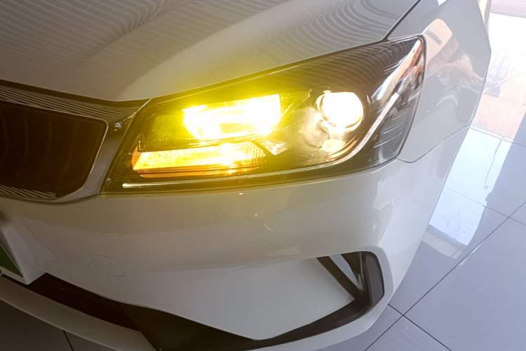 Used Geely Auto Emgrand 2021 UP 1.5L Manual Luxury Model Left Front Headlight